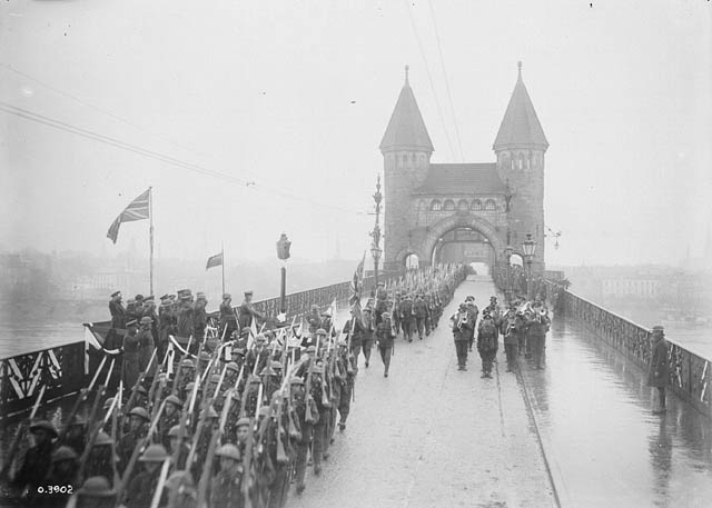 22nd Canadian Infantry Battalion crossing the Rhine at Bonn, 13 December 1918. Lt.-Col. Sir Arthur Currie saluting. MIKAN No. 3194827