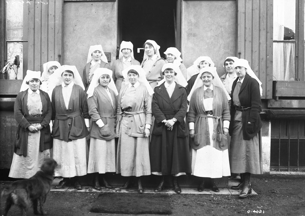 Nurses of No. 2 Canadian Stationary Hospital, Boulogne. 5 January 1919. MIKAN No. 3395910